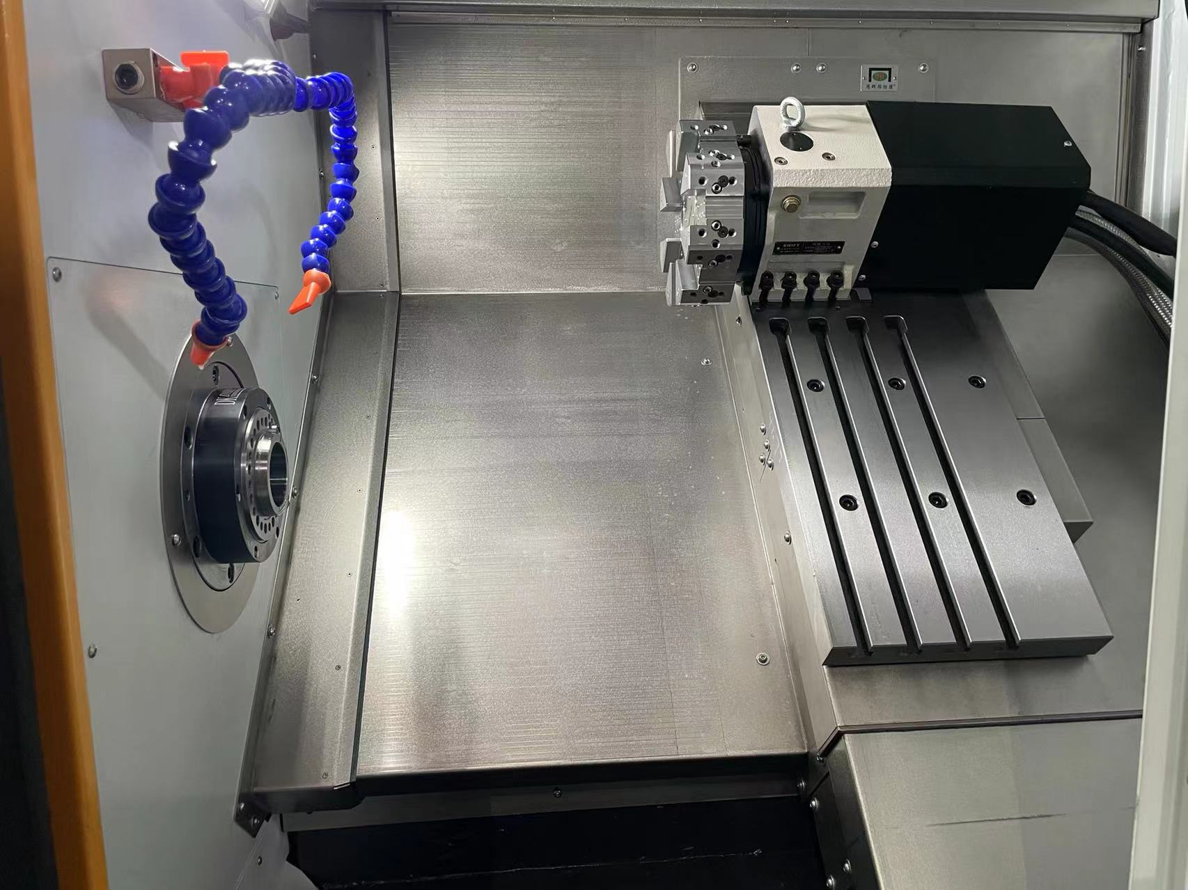 排刀+刀墖斜身數控(kong)車牀